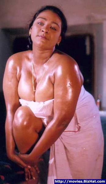 South indian Mallu masala actress Shakeela Unseen Hot at 847 PM 